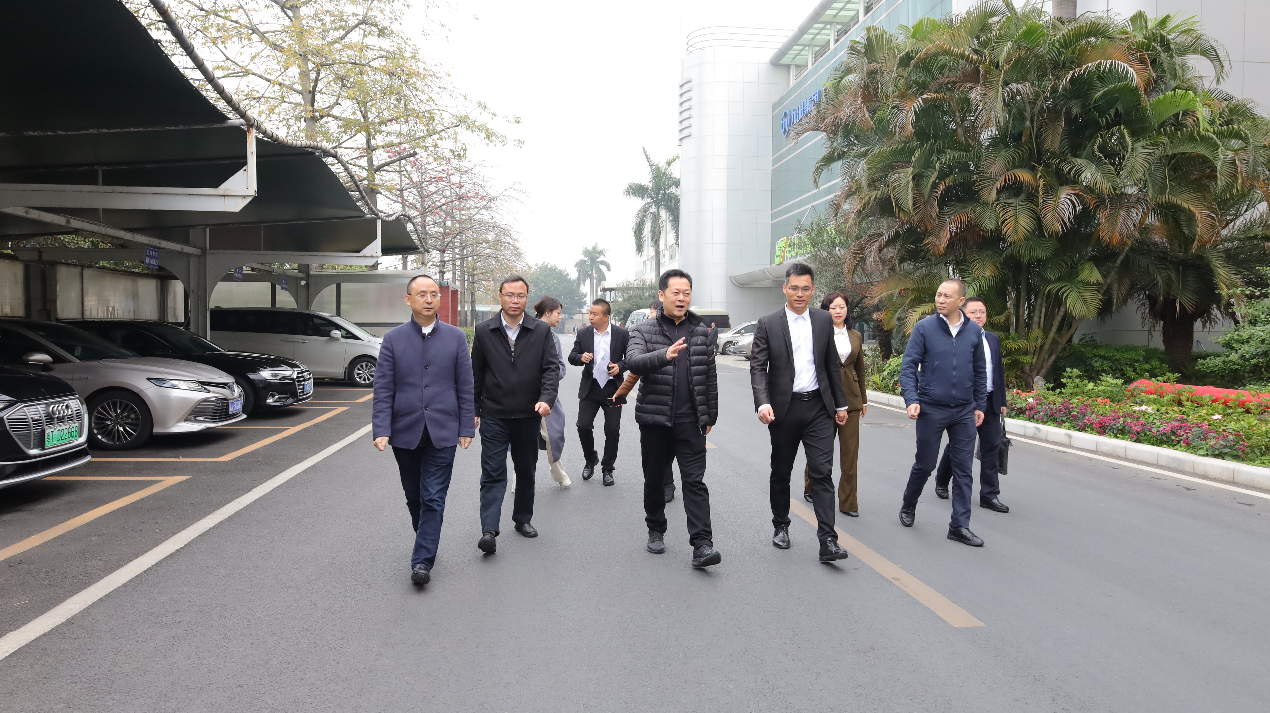 绵阳市副市长一行莅临新濠娱乐官网电子考察调研 